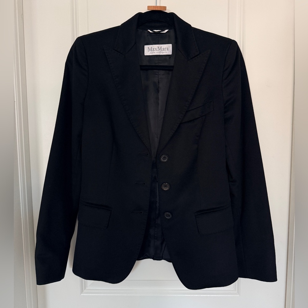 MaxMara Black Pure Cashmere Blazer